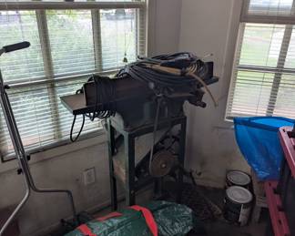 vintage Rockwell Delta wood jointer