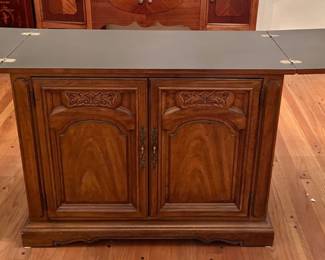 Thomasville "Legacy Collection" bar serving cart, w./ 80" of server buffet area when flipped open