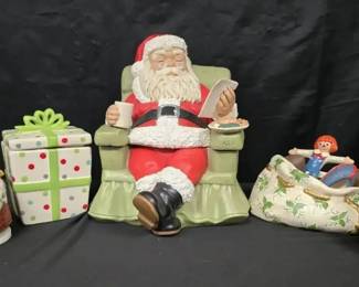 CT143Santa cookie jar and more