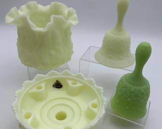 206 FentonCustardGlassLot