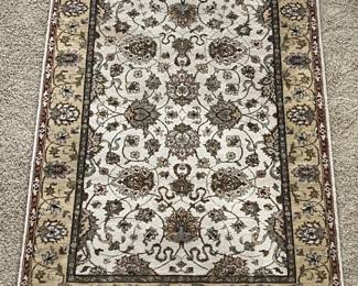 154 41x62HandKnottedFloralRug