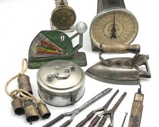 174 AntiqueHouseholdGoodsLot