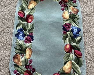 58 SageGreenOvalRugwithaFruitThemedBorder