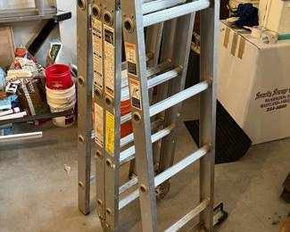 184 WernerM816AluminumDutyMasterFoldingLadder