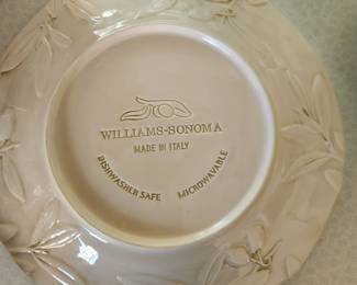 Williams-Sonoma dishware, Tuscan Olive pattern, excellent condition, was wrapped in basement. Service for 8 of: dinner plates, salad plates, soup bowls, cereal bowls & mugs, plus olive oil dispenser and 4 cheese plates. 