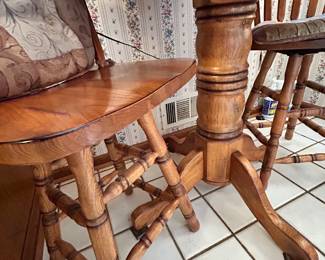 Kitchen wood 2 seater w table 