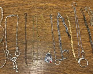  Vintage Necklaces