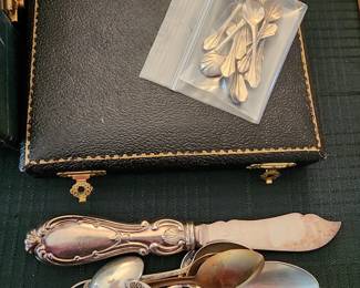 Sterling silver souvenir spoons, salt spoons and set of flatware