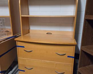 Desk with removable hutch