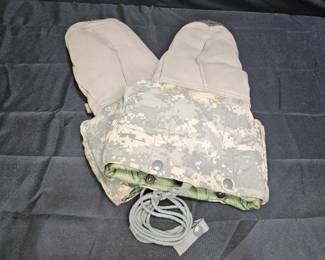 Extreme Cold Weather Military Mitten Set