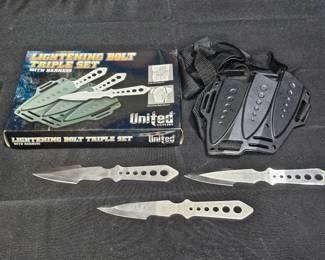 United Cutlery Lightning Bolt 3 Throwing Knife Set