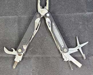 New in Box Leatherman Charge AL-17 Multi-Tool