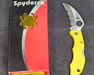 Spyderco Larybug 3 Hawkbill Salt Knife