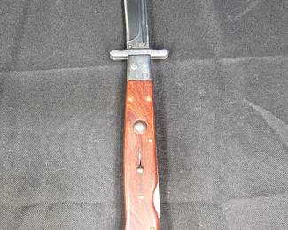 AKC 11" Italian Red Pukka Wood Swinguard Auto