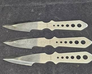 United Cutlery Lightning Bolt 3 Throwing Knife Set