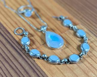 This lot features a beautiful set of jewelry set in sterling silver with what appears to be moonstones. The ring comes in a size 5.25, the bracelet measures, 7” and the necklace measures, 18”. Marked 925/Mexico and has a total approx. weight of 36.55 grams.

