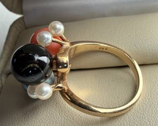 Proceeds from this lot will be donated to non-profit Salem Dogs in Marion County, Oregon. This lot features an antique 14k gold ring with pearls and coral in a size 6 with a total approx. weight of 6.30 grams. Salem Dogs focus is on helping special needs dogs when their people experience extreme circumstances. Owner death, hospice, and nursing/assisted living situations are some examples that trigger the need for a new home. In addition, some people find themselves unable to afford medical bills and opt to have their dog euthanized. In those cases, Salem Dogs is often contacted and has either taken in the dog or helped the owner financially. While most of their work is in the Salem, Oregon area, this charity has helped dogs in multiple areas around North America.

