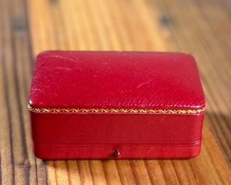 This lot features a beautiful pair of antique 14k gold & onyx cuff links depicting “Zeus” with a pair of genuine diamond eyes. Accompanied with an appraisal from Reliant Gem Lab, this pair of cuff links has a total approx. weight of 27.69 grams and .06 ct of diamonds. 

