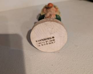 Henning figurines