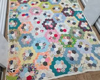 Handmade Patchwork Quilt with Colorful Hexagon Pattern
