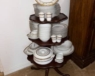 Three Tiered Mahogany Table , 12 Place Settings Milli Saraylar Yildiz China 