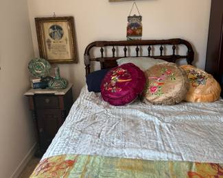 Extraordinary Antique Spool 3/4 Bed with full size mattress 