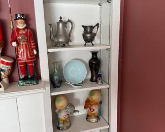 Living Room 
Pewter pieces
Decanters