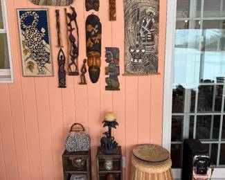 Porch
Wicker basket
Rattan shelves
Portable heater
African masks/figurines