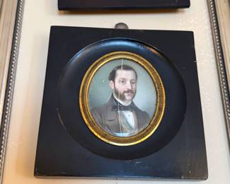 Case Table
Miniature Portrait 