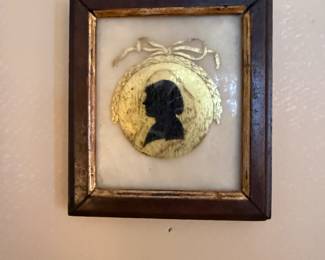 Case Table
Silhouette 