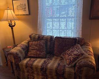 Family Room 
Loveseat