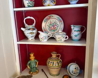 Family Room
Spain/Italy pottery
Copper ladle 