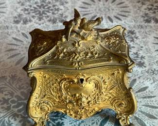 Case Table
Antonio Pandiani Jewelry Casket(1838-1928)