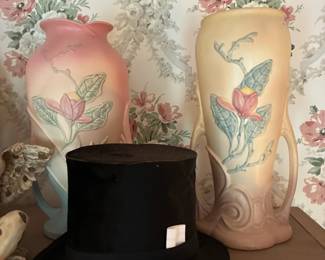 Hull pottery and top hat