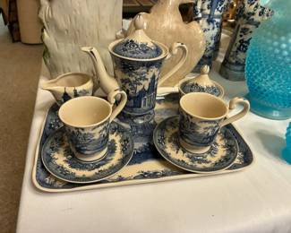 Small Chinoiserie tea set