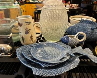 Ceramic fish dishes