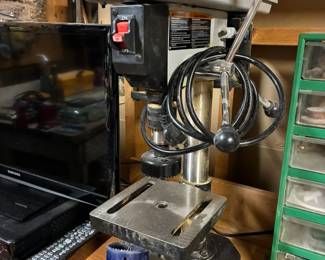 Delta ShopMaster DP200 10-inch bench drill press