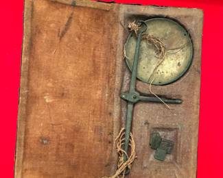 Antique opium scale