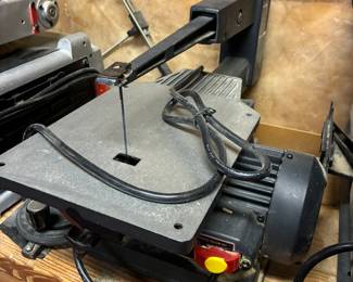 Scroll saw