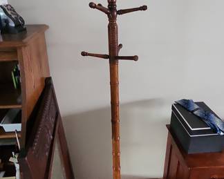 Vintage Turned Spindle Wooden Coat Rack