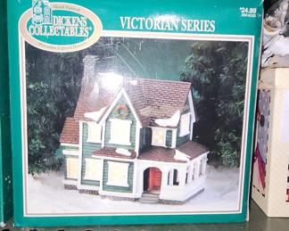 Dickens Collectables Victorian Series Porcelain Lighted House