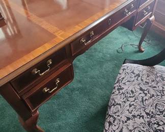 Vintage Sligh Mahogany Queen Anne Style Writing Desk