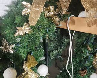 Artificial Christmas Wreath with Gold Accents, Pinecones, and White Ornaments