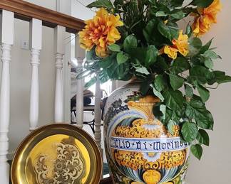 Large Italian Majolica Vase with 'Olio di Moringa' Decoration