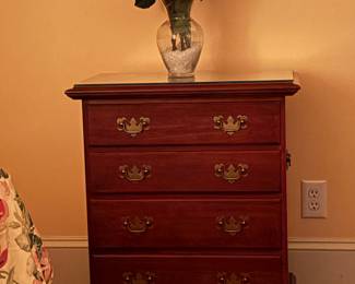 4 Drawer Chest with Glass Top