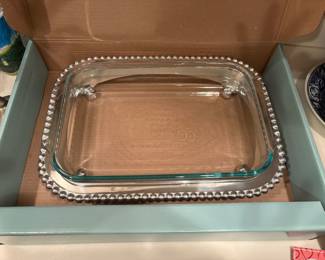 Mariposa 9x13 Dish and Caddy