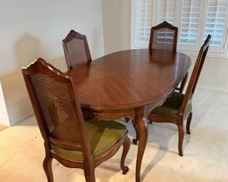 1 VintageRustiqueFrenchintheCountryTableChairsByDrexel