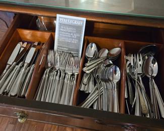 Pfaltzgraff Flatware Set 
