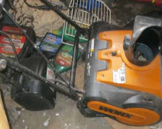WORX SNOWBLOWER