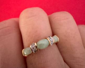 $250 - Jade & diamond 14kt yellow ring size 7 